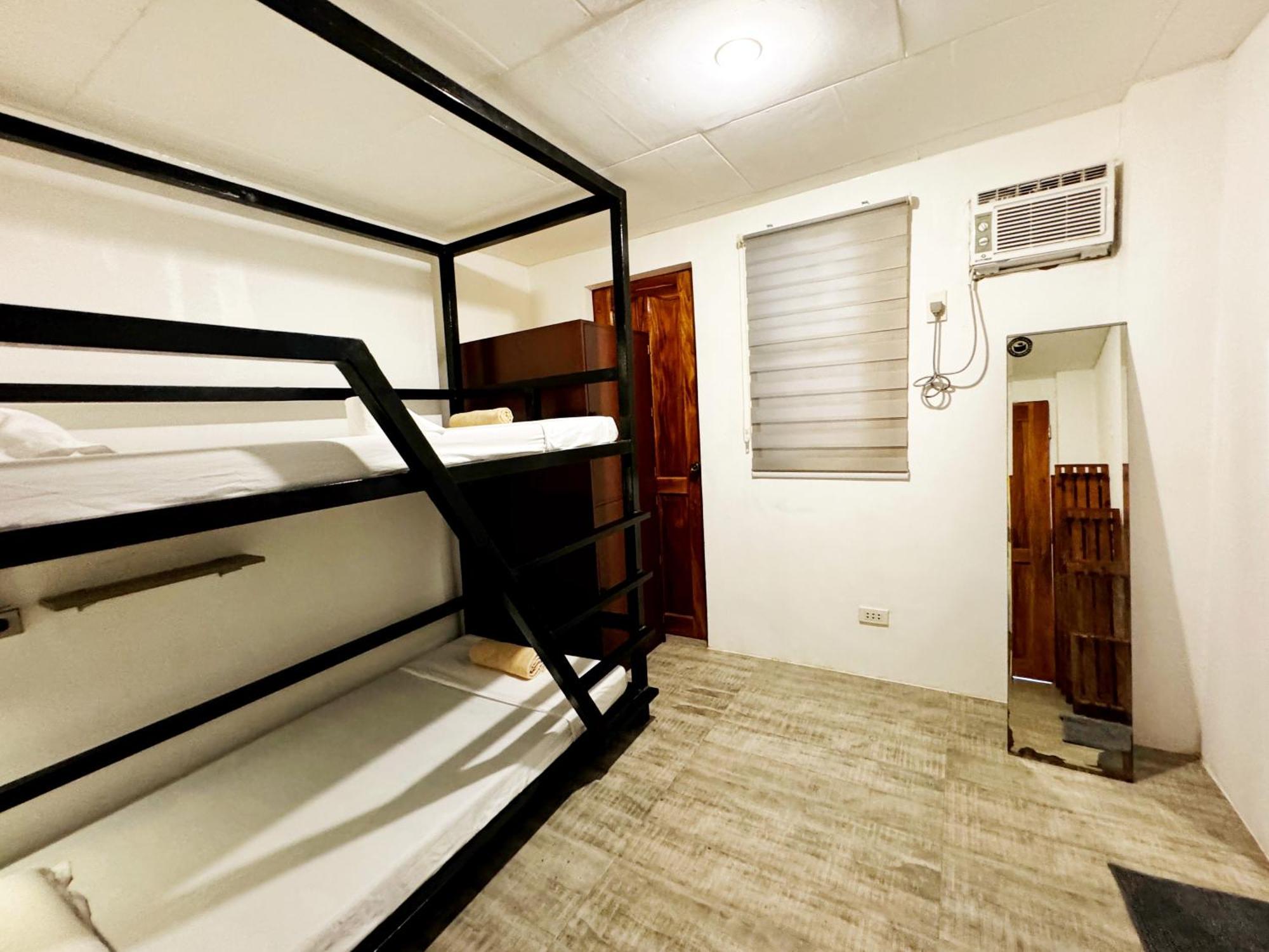 Ocean Breeze Hostel By Daily Sweet 몰볼 외부 사진